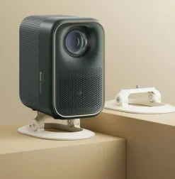 Formovie Xming Page Two Vidéoprojecteur Full HD tout-en-un pour home cinéma intelligent avec Google TV et certification Netflix