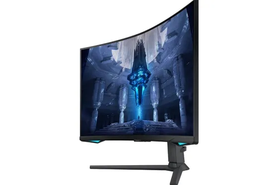 Samsung S32BG750NU 32" VA Moniteur, 3840 x 2160 4K UHD, 165Hz, 1ms