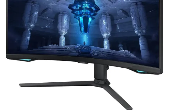 Samsung S32BG750NU 32" VA Moniteur, 3840 x 2160 4K UHD, 165Hz, 1ms