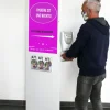 Support de sécurité PeTa pour écran Display 43"