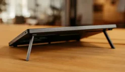 Wacom Cintiq 16 écran à stylet avec supports rabattables intégrés (édition Entreprise pour les entreprises)