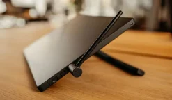Wacom Cintiq 16 écran à stylet avec supports rabattables intégrés (édition Entreprise pour les entreprises)